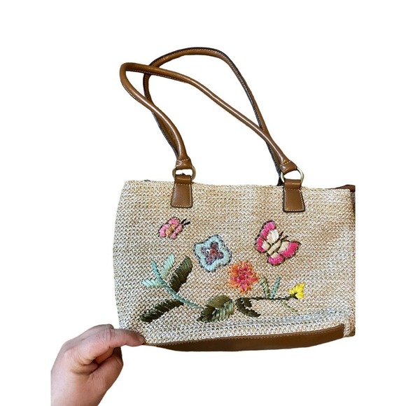 Butterfly Straw Tote great condition - Picture 2 of 7